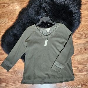 NWT Olive Green Cupio Blush Ribbed Knit Tunic Top With Lace Detail Womens Size L